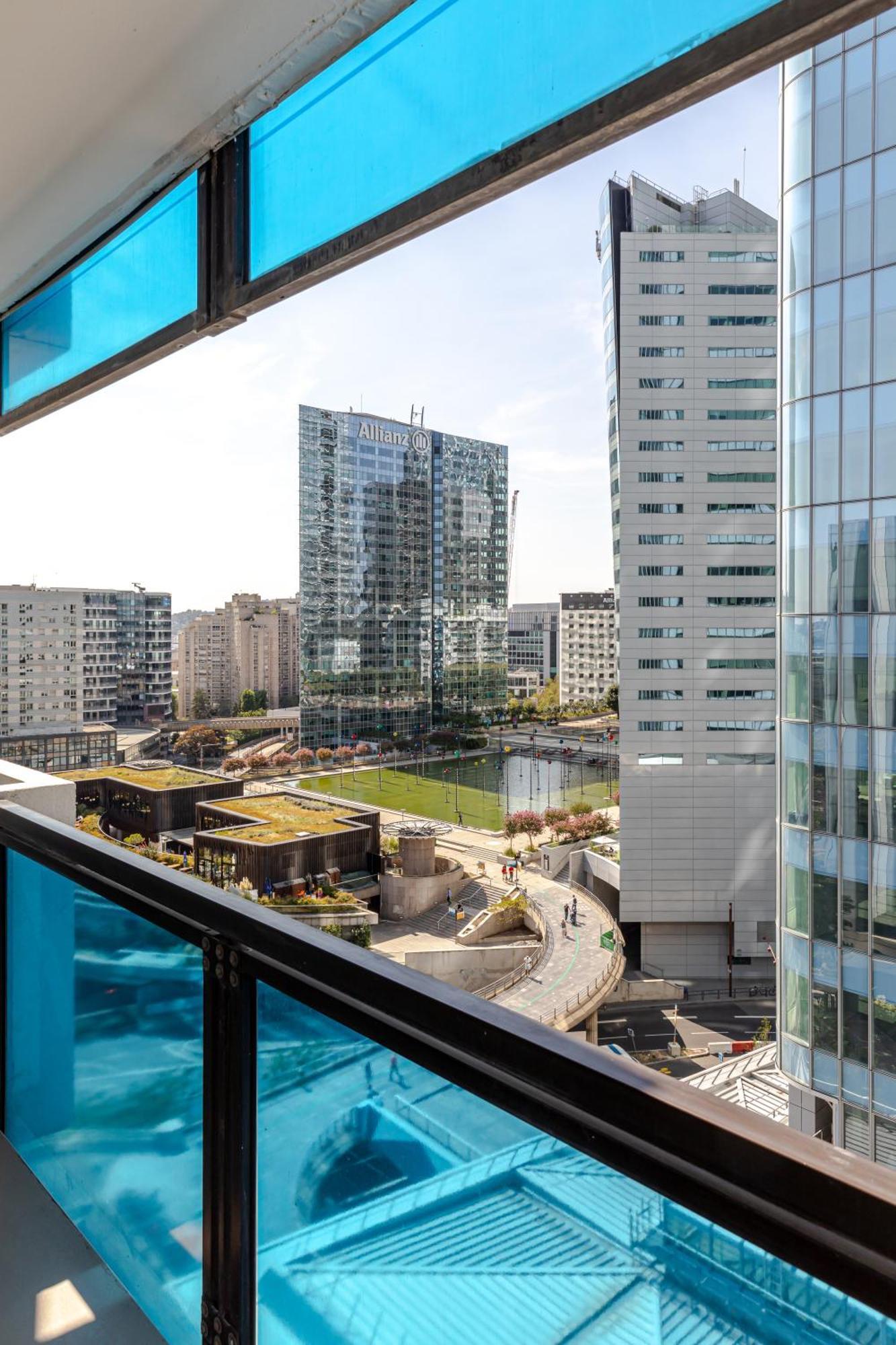 Fraser Suites Paris La Defense Courbevoie Luaran gambar View of the residential area