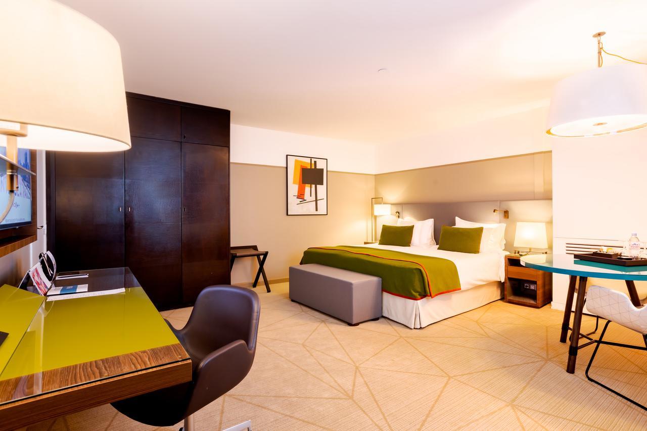 Fraser Suites Paris La Defense Courbevoie Luaran gambar A room at the hotel